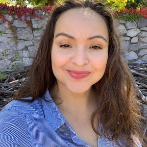 Meet your Posher, Maria